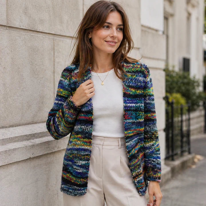 Cardigan Damen – gemütliche offene Strickjacke mit lebhaftem Muster