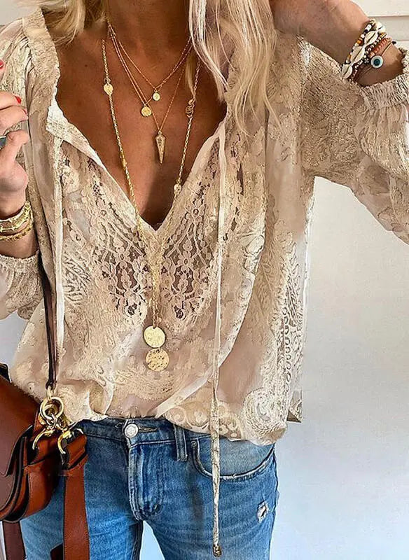 Boho-Bluse Damen aus Polyester – Spitzen-Bluse mit V-Ausschnitt, Detailansicht