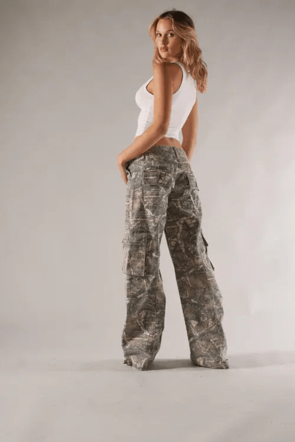 Cargohose Damen aus Baumwolle – weite Camouflage-Hose, Detailansicht