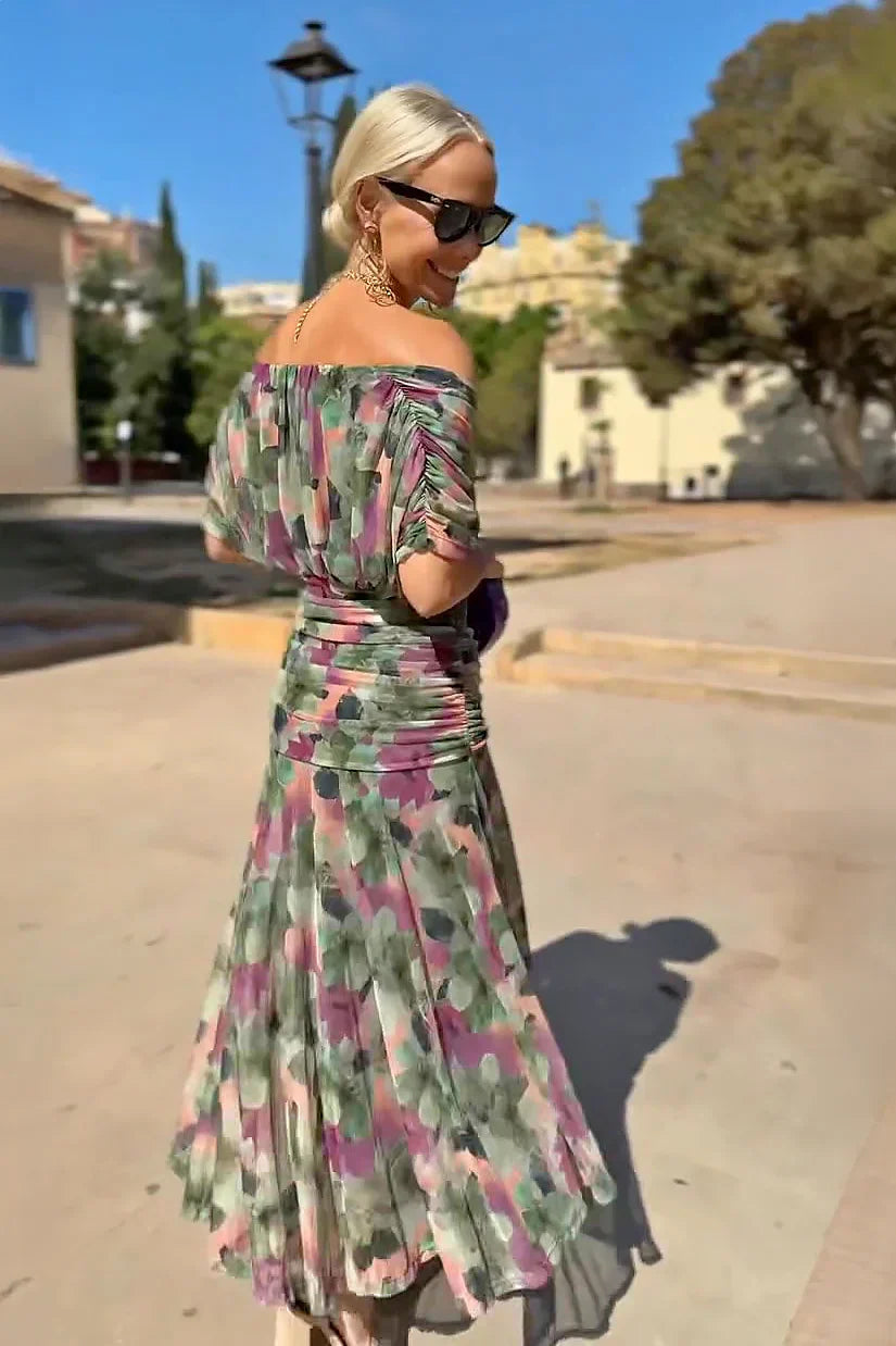 Abendkleid mit V-Ausschnitt – elegantes Maxikleid mit Plissee-Taille
