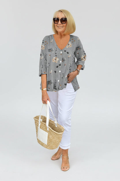 Blumenbluse mit V-Ausschnitt – luftige Bluse mit 3/4-Arm aus Leinenmischung