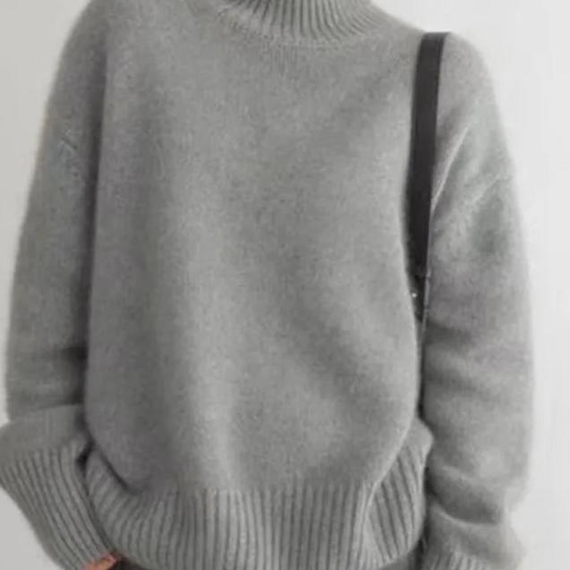Oversize-Rollkragenpullover aus Kaschmir – weicher Feinstrick im lockeren Schnitt