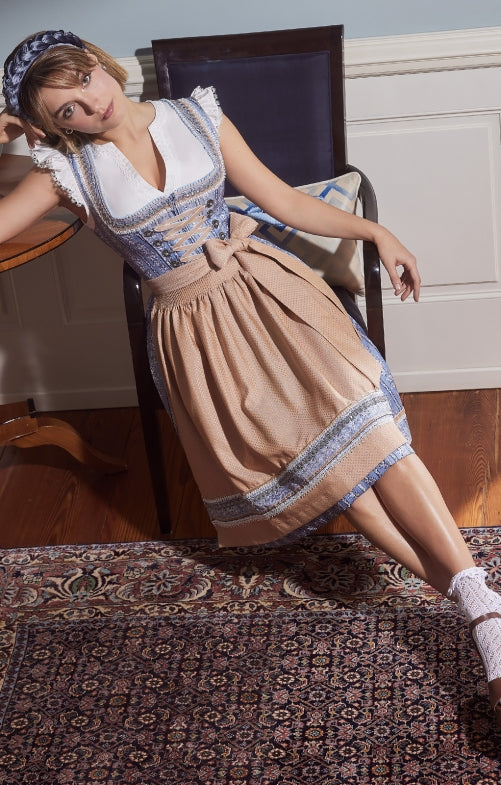 Dirndl Damen mini zweiteilig in Hellblau – Trachtenkleid