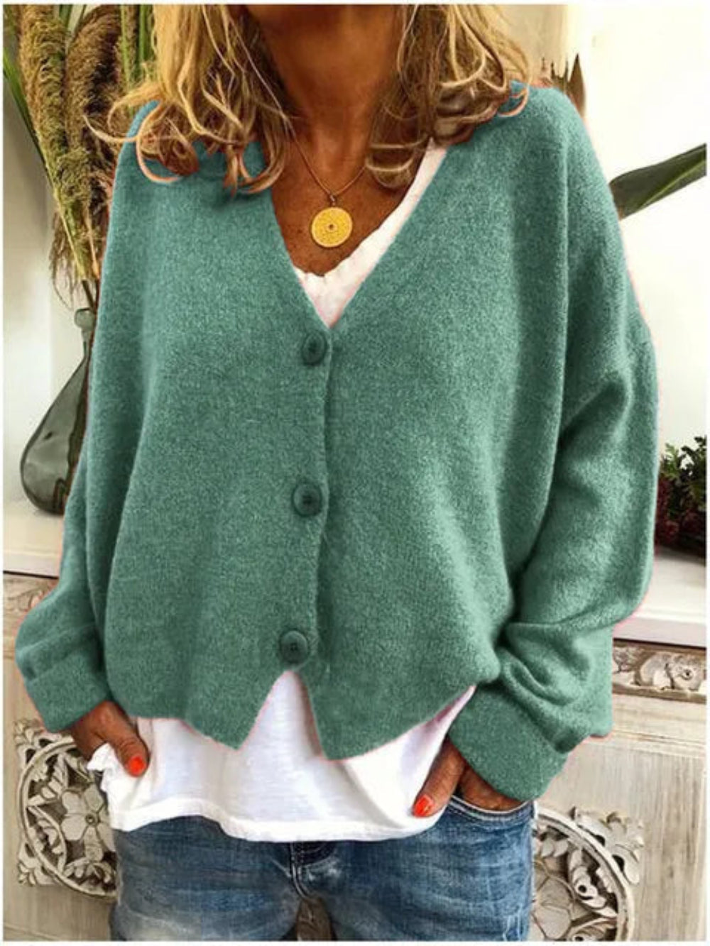 Strickjacke aus Baumwolle mit V-Ausschnitt – Cardigan mit Knopfleiste