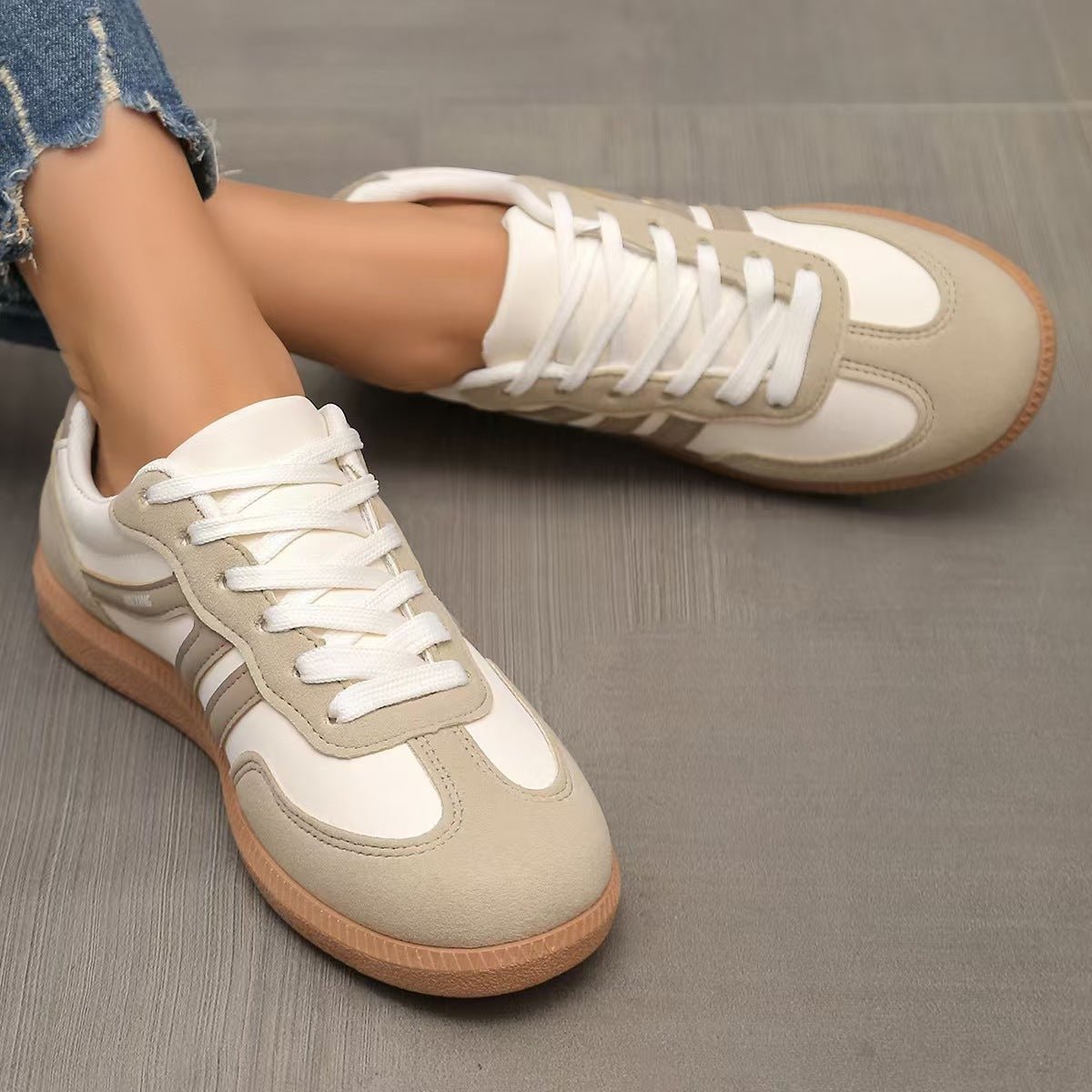 Orthopädische Sneaker Damen aus Wildleder – Wide-Fit-Schuhe, Detailansicht