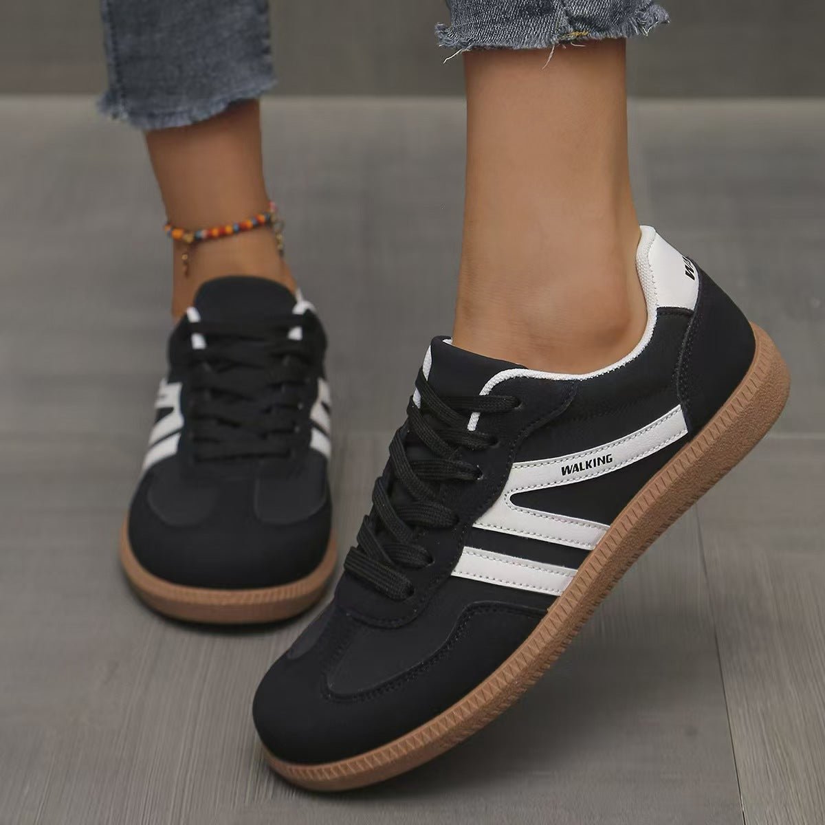 Orthopädische Sneaker Damen aus Wildleder – Wide-Fit-Schuhe, Detailansicht
