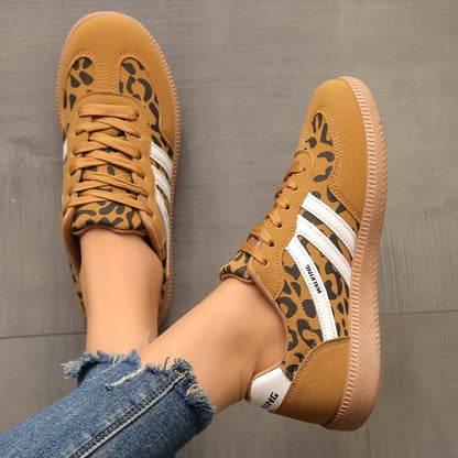 Orthopädische Sneaker Damen aus Wildleder – Wide-Fit-Schuhe, Detailansicht