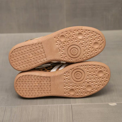 Orthopädische Sneaker Damen aus Wildleder – Wide-Fit-Schuhe, Detailansicht