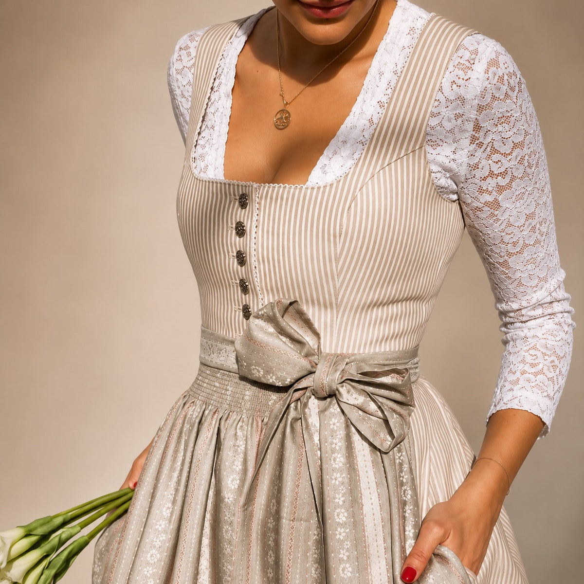 Damen Oktoberfestkleid klassisch mit Schleife – Trachtenkleid