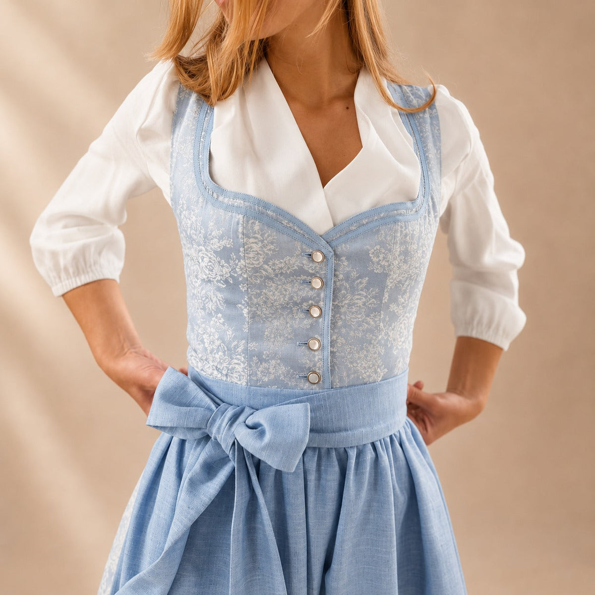 Damen Oktoberfestkleid klassisch mit Schleife – Trachtenkleid