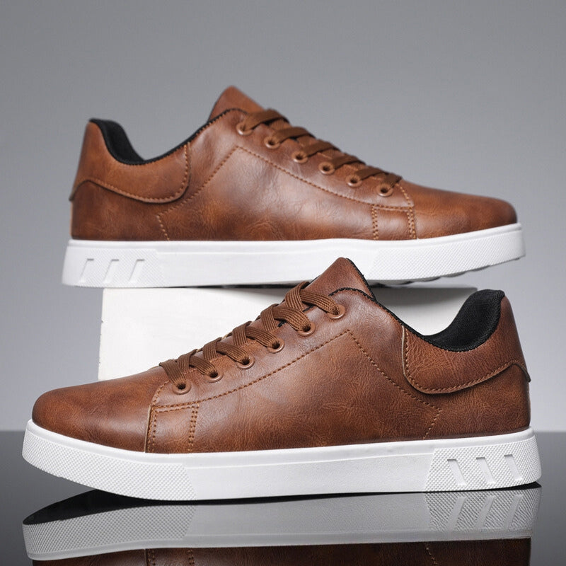 Minimalistische Herren Sneaker mit Gummisohle