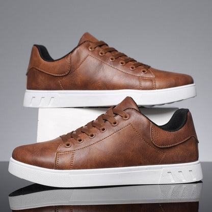 Minimalistische Herren Sneaker mit Gummisohle