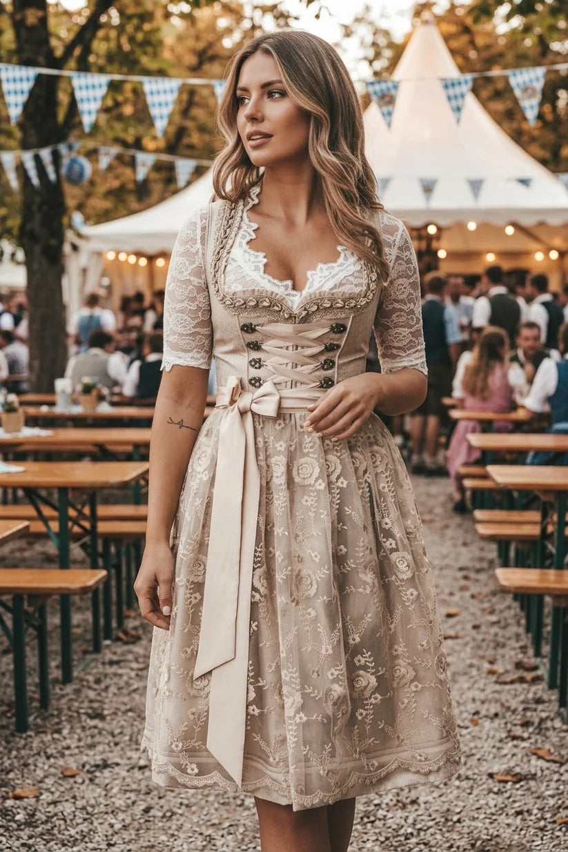 Traditionelles Dirndlkleid Damen aus Baumwollmischung – Trachtenkleid mit Schnürmieder und Spitzenbluse