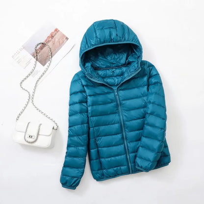 Damen Daunenjacke mit Kapuze – warme gefütterte Winterjacke