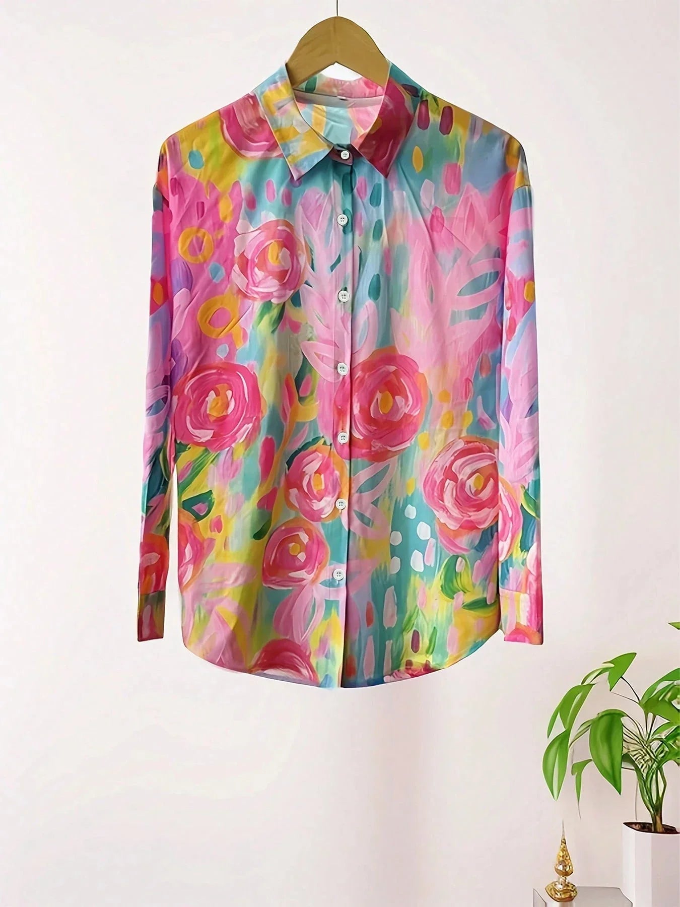Bluse mit Knopfleiste und abstraktem Print – langärmlige Bluse mit Kragen