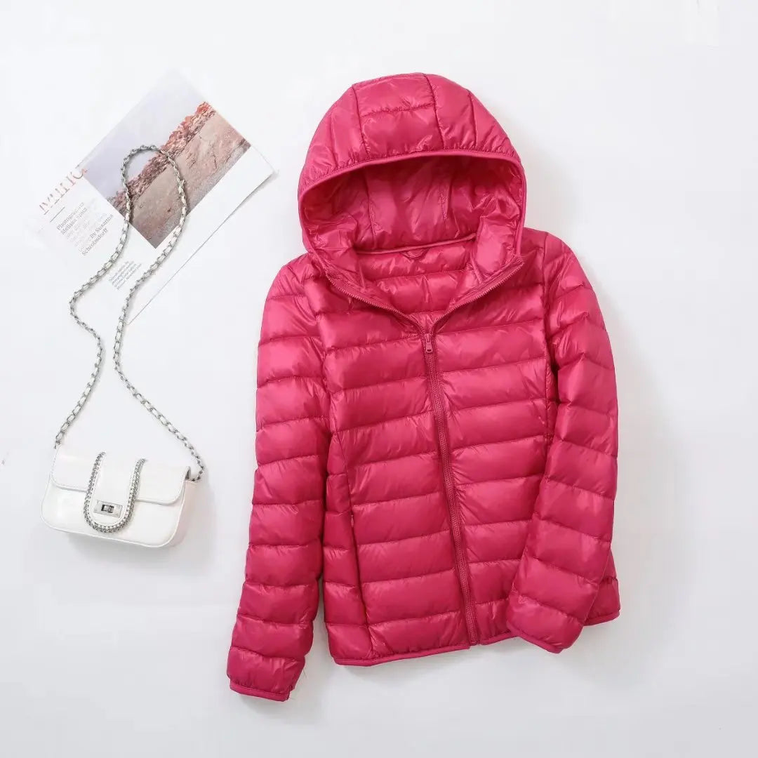 Damen Daunenjacke mit Kapuze – warme gefütterte Winterjacke