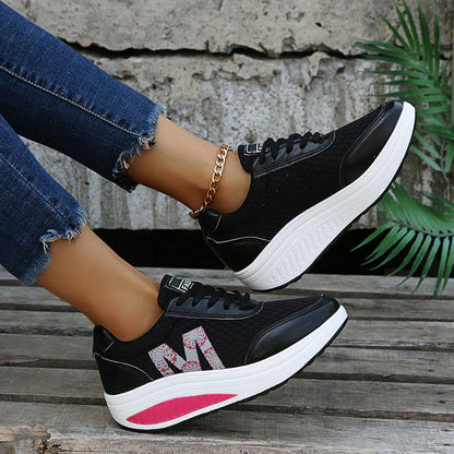Bequeme Walking-Sneaker aus Textil – leichte Schnürsneaker mit gepolsterter Sohle