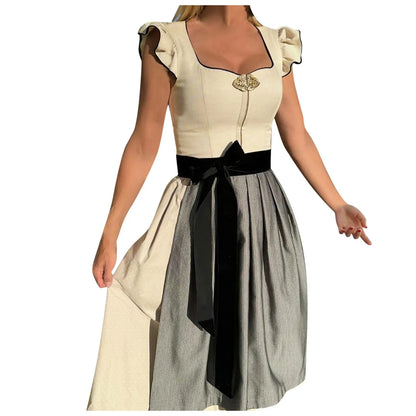 Weißes Dirndl Damen für das Bierfest