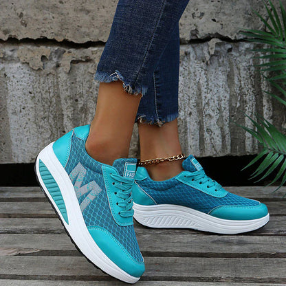 Bequeme Walking-Sneaker aus Textil – leichte Schnürsneaker mit gepolsterter Sohle
