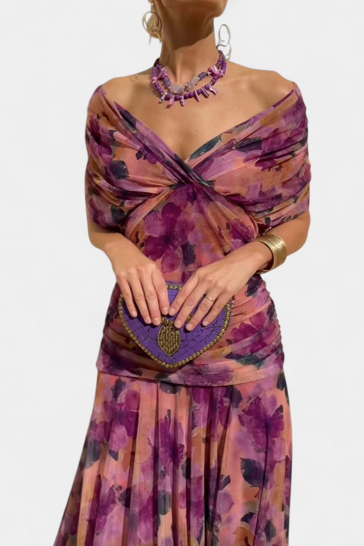 Maxikleid mit V-Ausschnitt – fließendes Sommerkleid mit Raffung