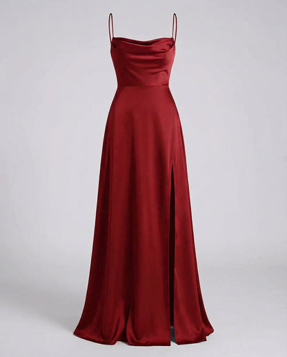 Elegantes Maxikleid mit drapiertem Ausschnitt und Beinschlitz