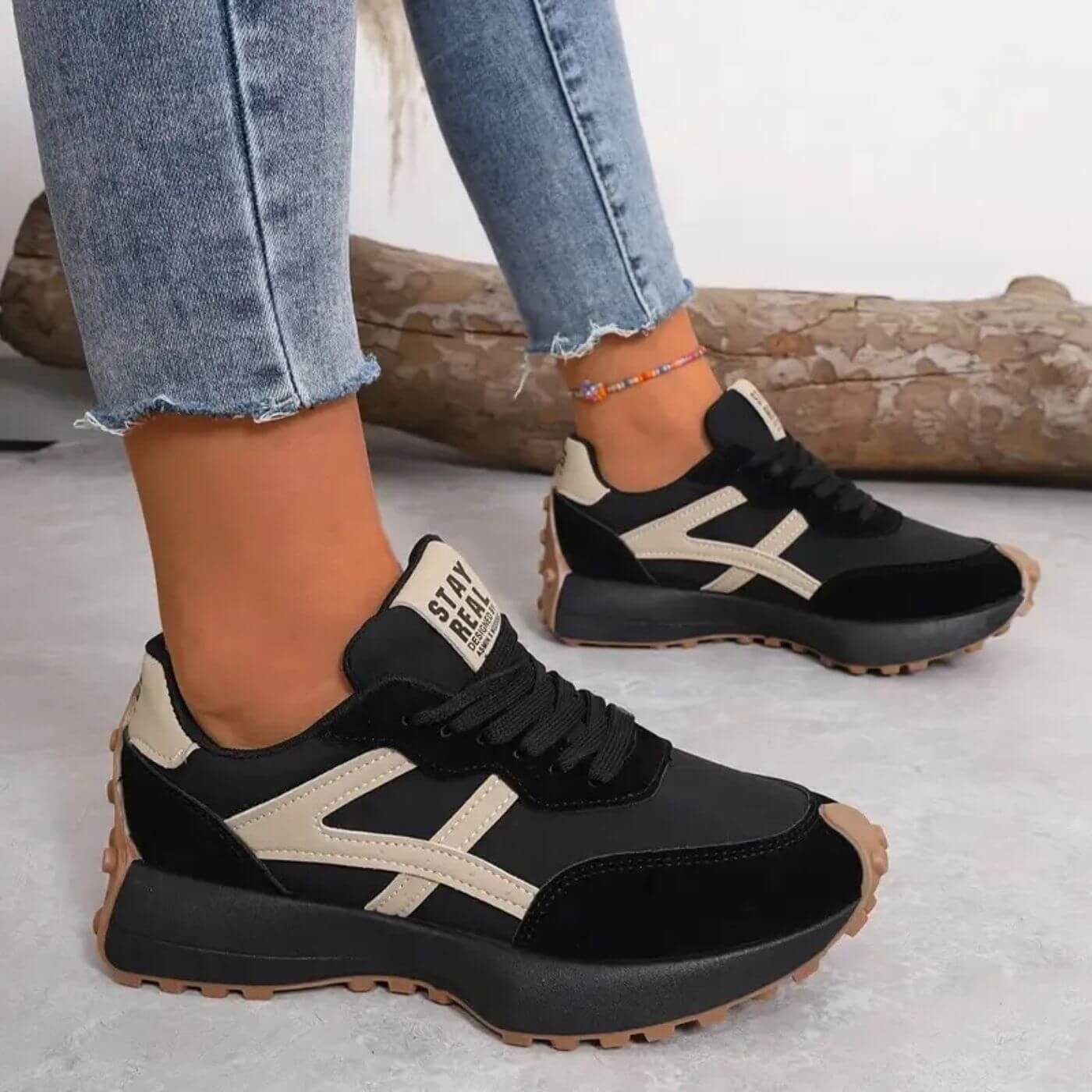 Sneaker Damen mit Paneel-Design und dicker Sohle