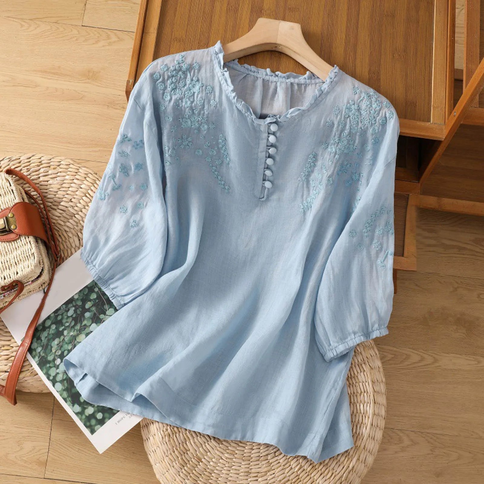Bestickte Bluse Damen mit femininen Details