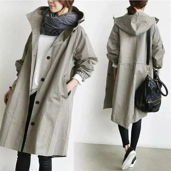 Regenmantel aus wasserabweisendem Stoff – Regenjacke mit großer Kapuze