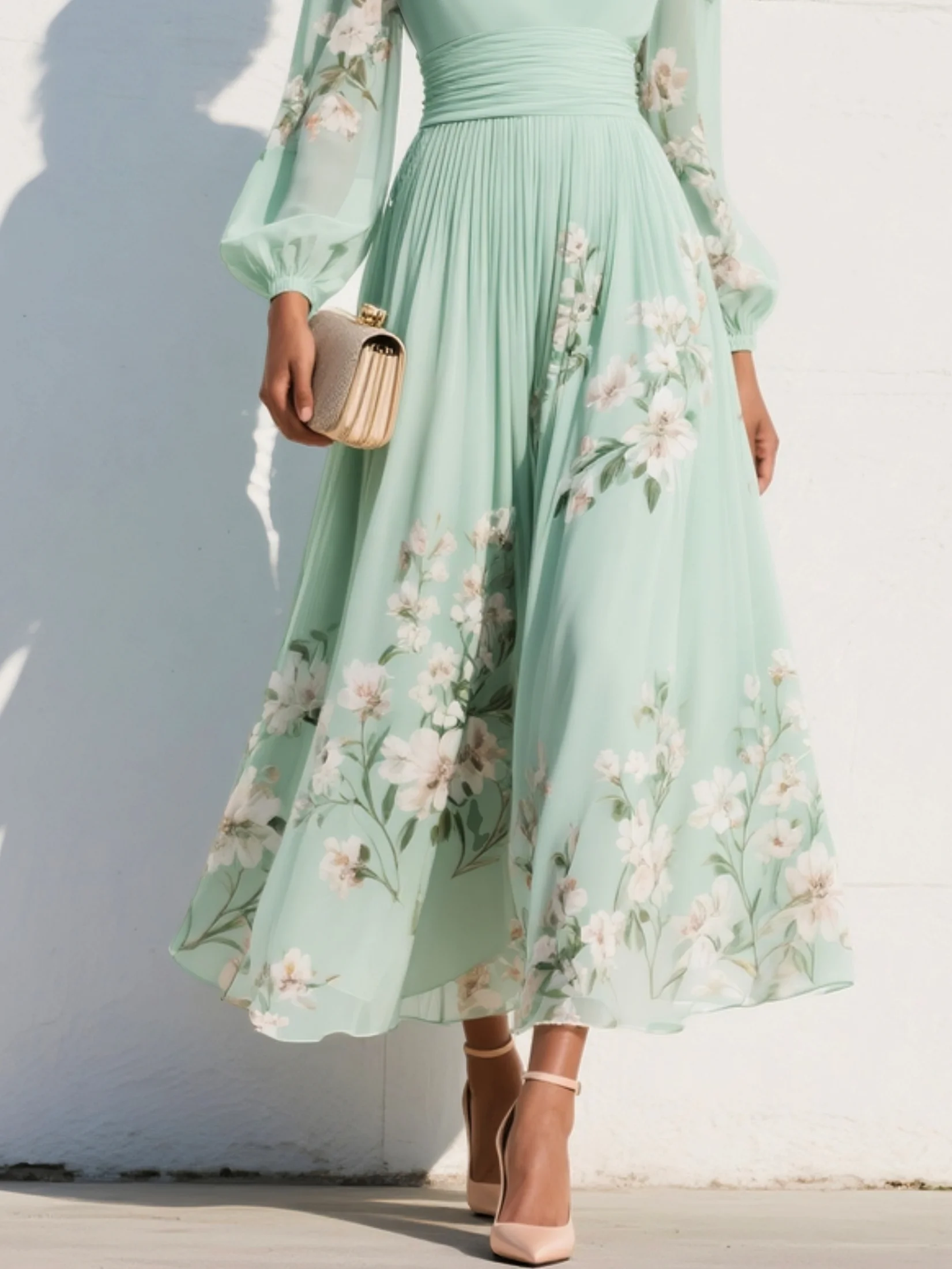 Chiffonkleid Damen in Hellgrün – Blumen-Midikleid mit V-Ausschnitt, Rückansicht