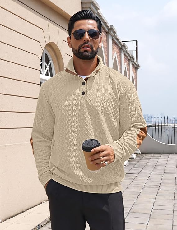Rustikaler - Strickpullover mit Zopfmuster, Knopfleiste und stilvollen Ellenbogen-Patches