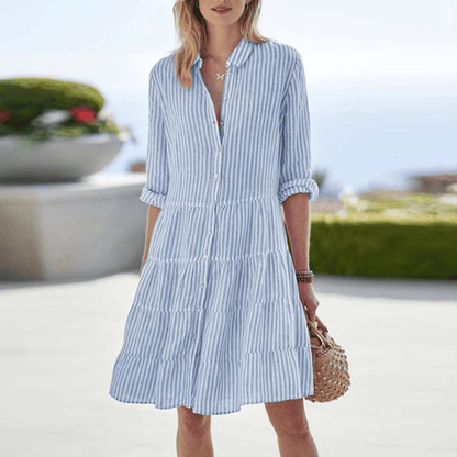 Gestreiftes Kleid mit Knöpfen – luftiges A-Linien-Sommerkleid