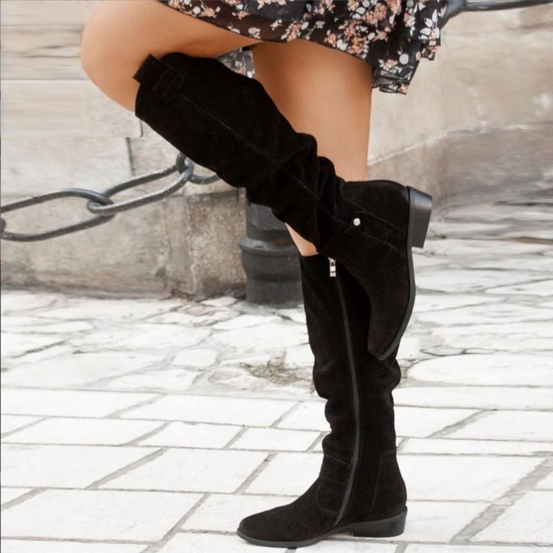 Kniehohe flache Stiefel Damen