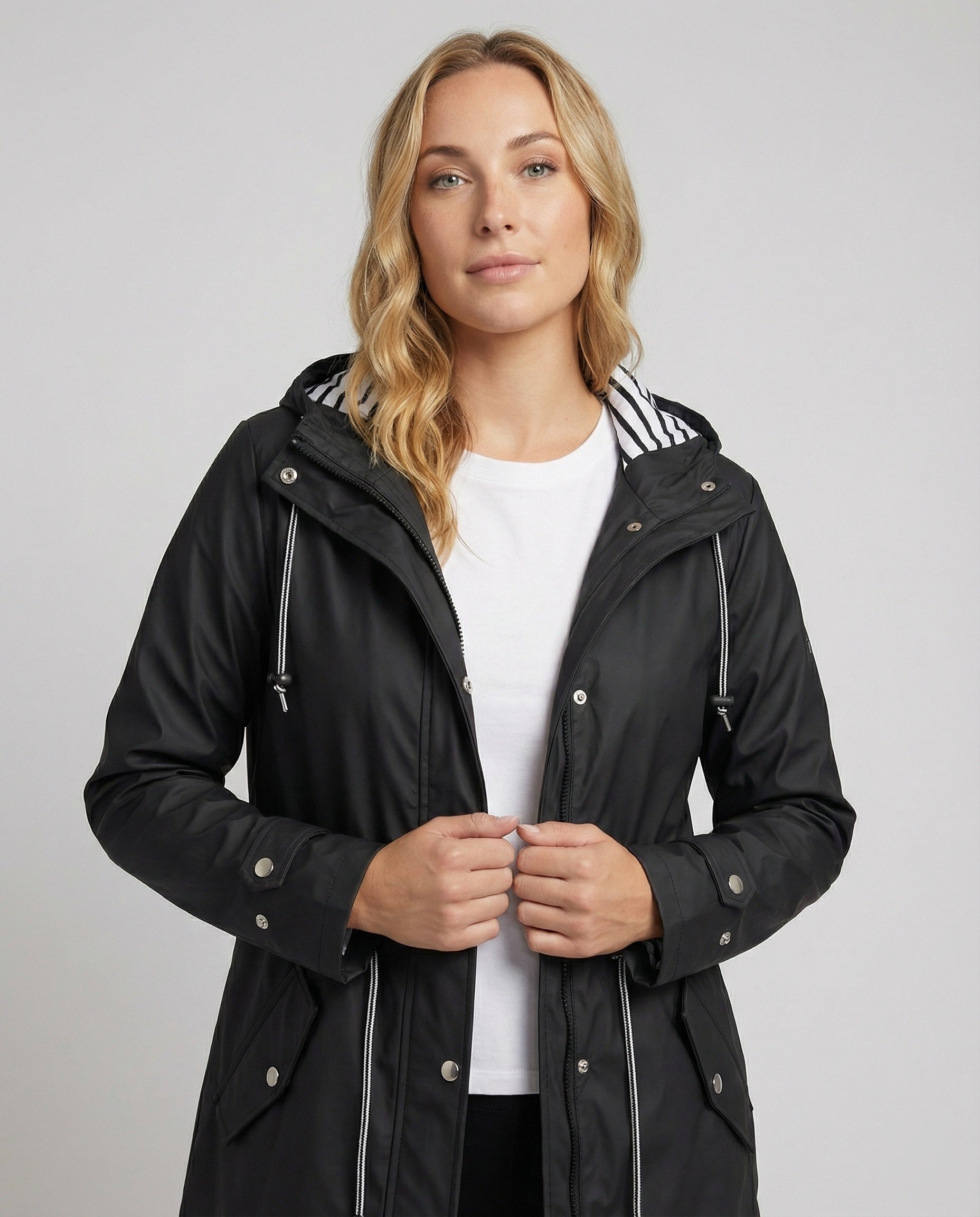 Wasserabweisende Jacke Damen mit Kapuze aus Polyamid