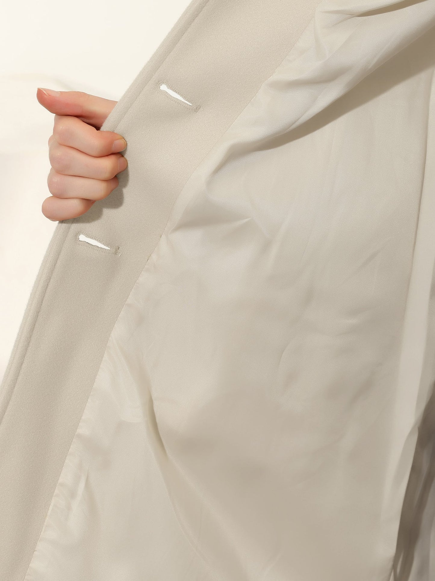 Einreihiger Winter-Trenchcoat Damen aus Wolle – Detailansicht