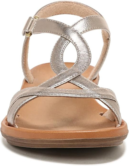 Elegante metallische Sandalen mit gekreuzten Riemen und bequemem flachem Absatz