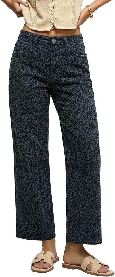 Moderne Jeans mit markantem Leopardenmuster und geradem Bein-Schnitt