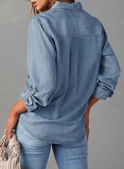 Klassisches Jeanshemd mit Brusttaschen und praktischen Krempelärmeln för einen lässigen Look