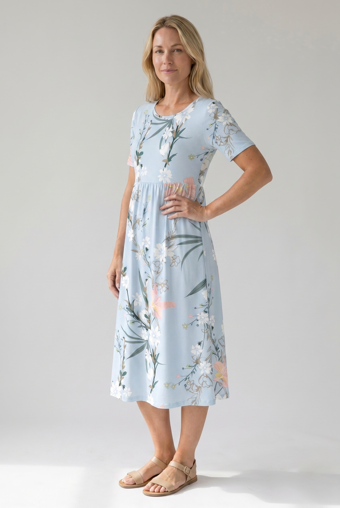 Midikleid mit Blumenmuster – luftiges Sommerkleid in Midilänge