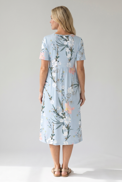 Midikleid mit Blumenmuster – luftiges Sommerkleid in Midilänge