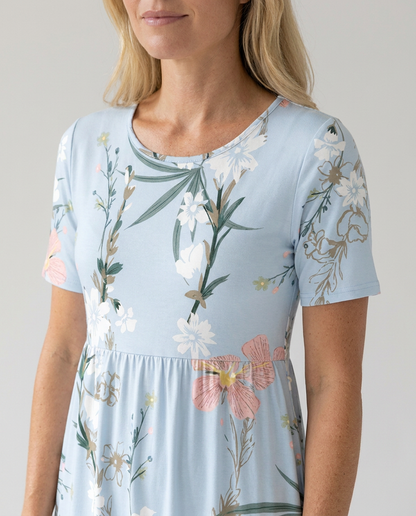 Midikleid mit Blumenmuster – luftiges Sommerkleid in Midilänge