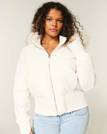 Gesteppte Winterjacke aus Leinen mit Kapuze und Kunstfellbesatz