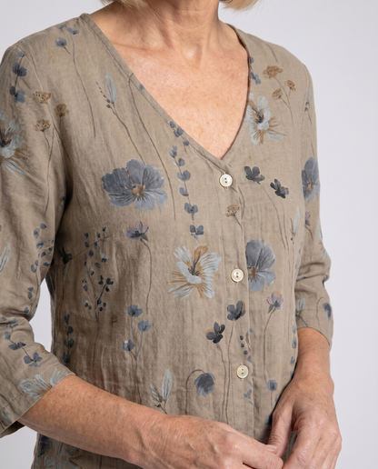 Blumenbluse mit V-Ausschnitt – luftige Bluse mit 3/4-Arm aus Leinenmischung